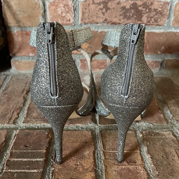 Nina Casey Strappy Heeled Sandals - Picture 4 of 9